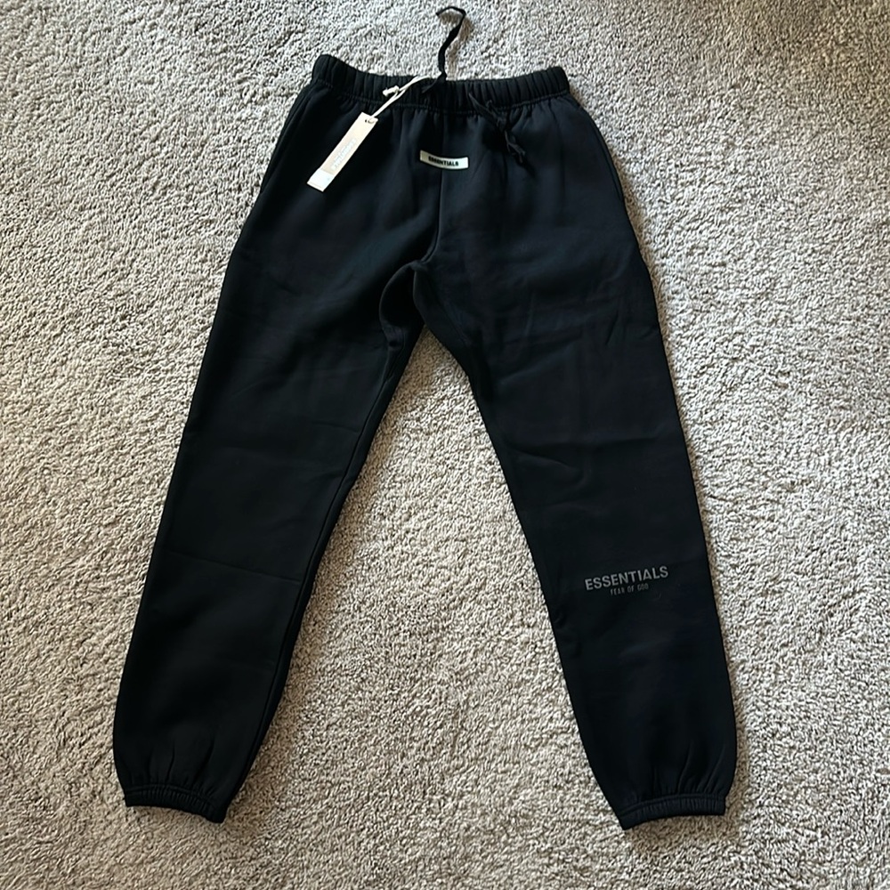 ESSENTIALS FEAR OF GOD JOGGERS NWT LARGE